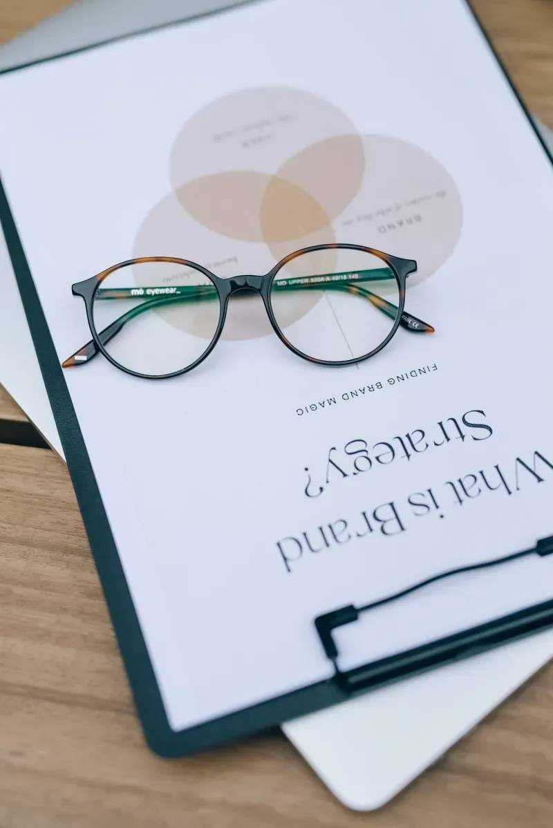 Brújula Marca Studio